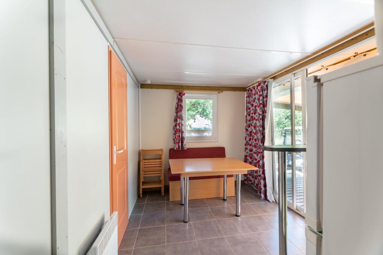 Отель Camping Les Reflets Du Quercy Crayssac Экстерьер фото