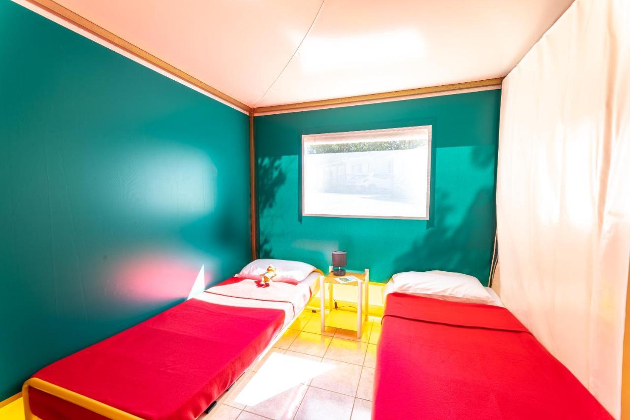 Отель Camping Les Reflets Du Quercy Crayssac Экстерьер фото