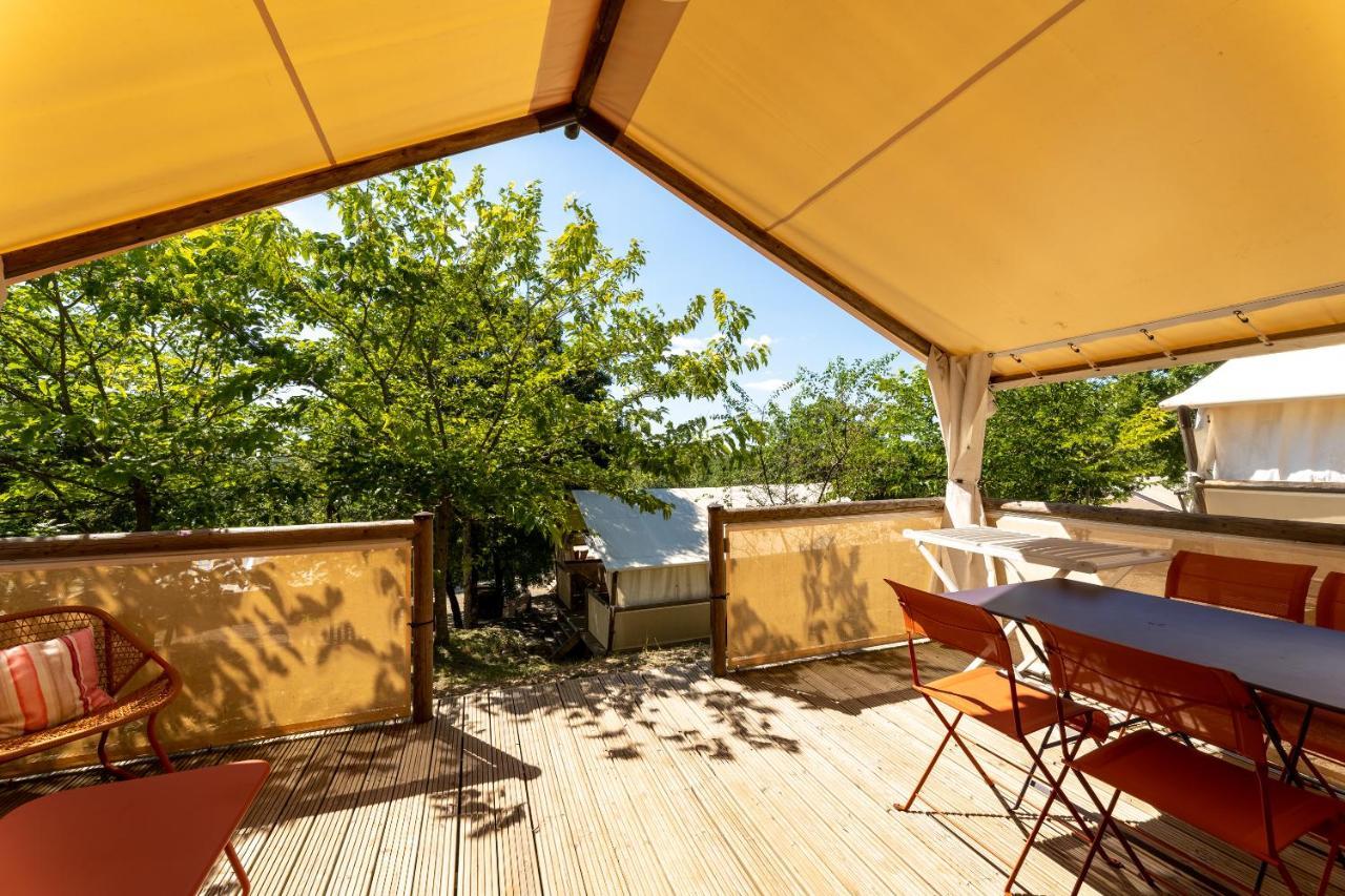 Отель Camping Les Reflets Du Quercy Crayssac Экстерьер фото